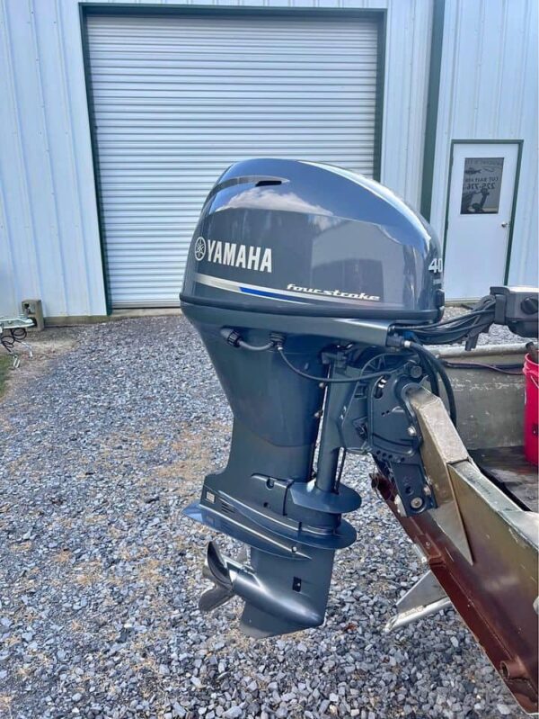 Fairly used Yamaha 40hp 4-Stroke Outboard engine - Image 3