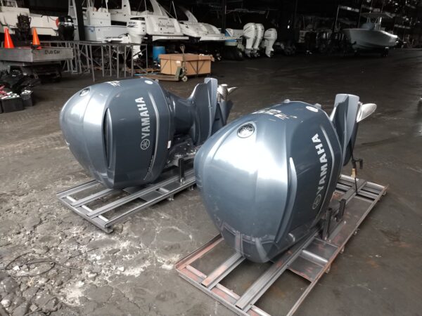 2020 Fairly used Twin yamaha 350hp 4-Stroke Outboard engine - Image 5