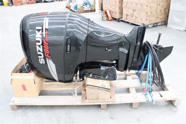 Twin 2019 Suzuki 250HP 4-Stroke Outboard engine - Image 6