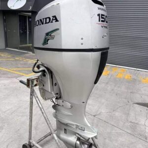 2017 Honda 150HP 4-Strokes Outboard engine.