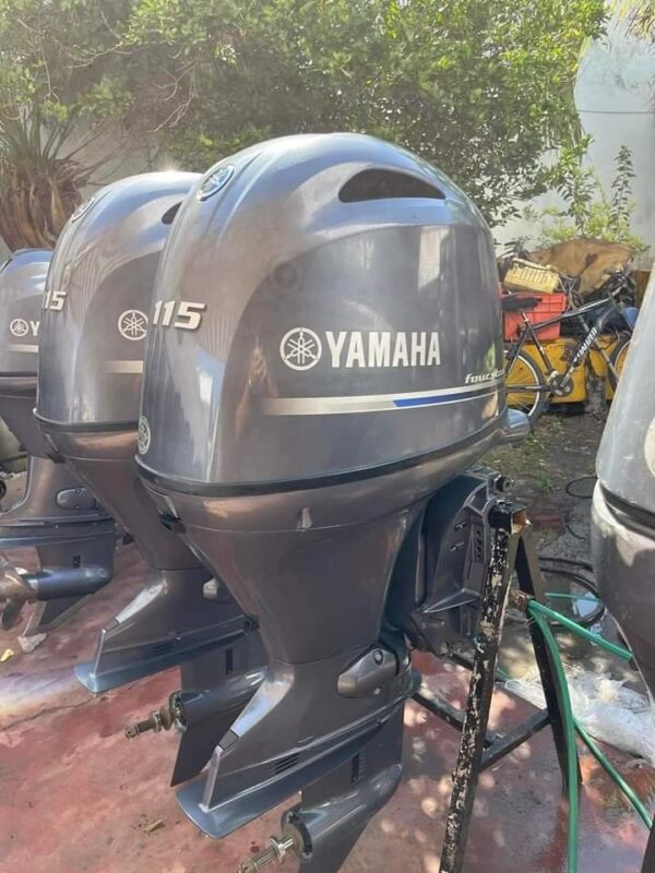 Twin 2020 model Yamaha 115hp 4-Stroke Outboard engine - Image 3