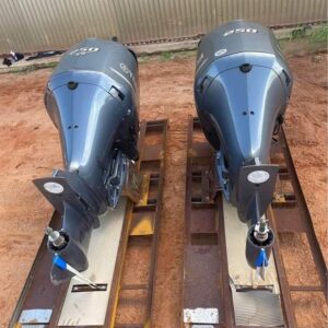 Fairly used Twin yamaha 250hp 4-Stroke outboard engine